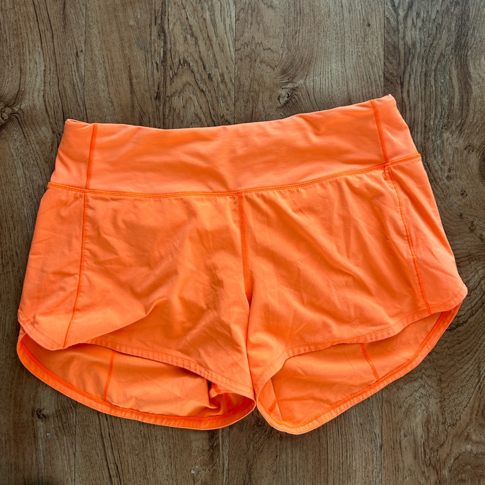 Lululemon mid rise speed up shorts 4”